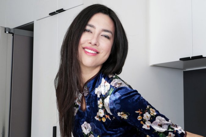 Isabel Love displays her full tits photo 2